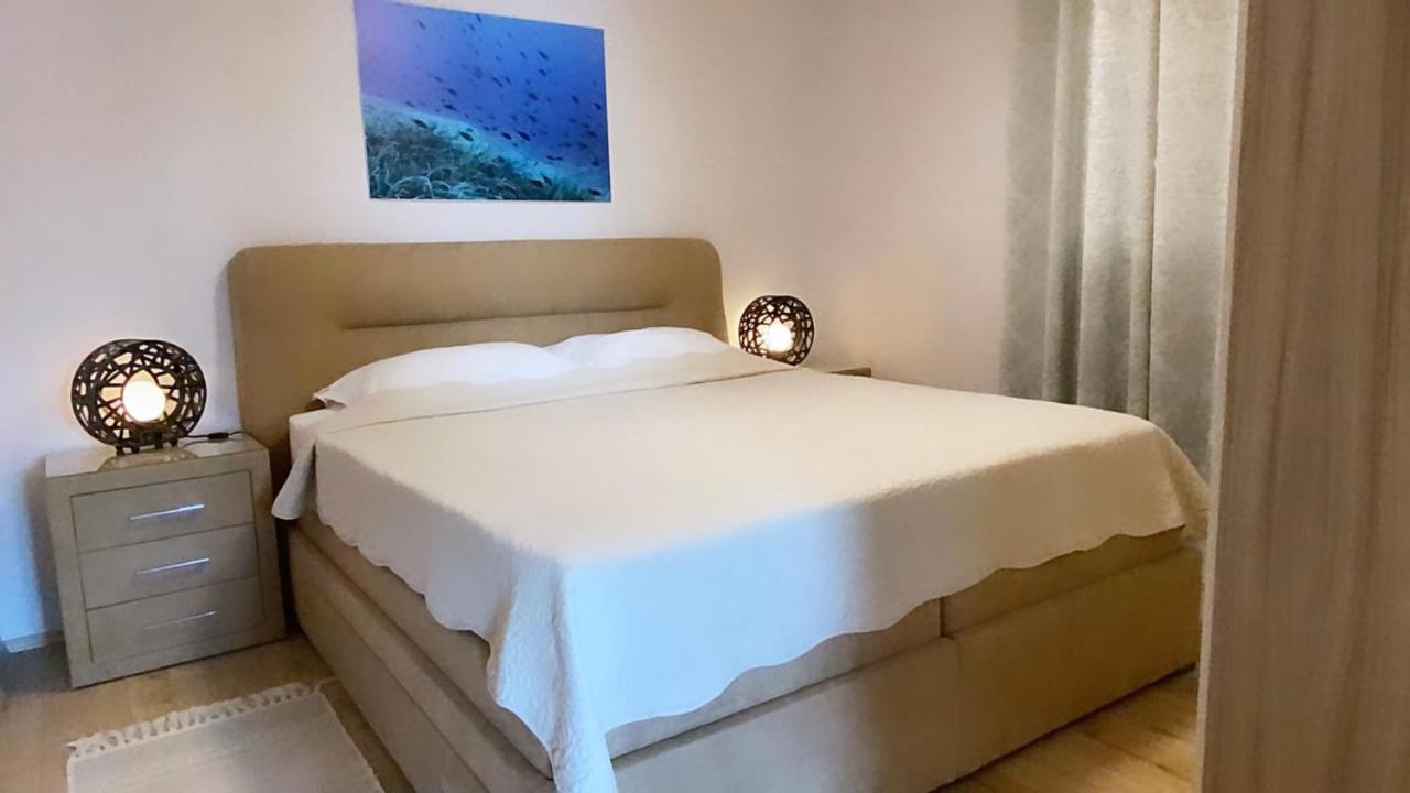 מאלי לוסיניי Apartments Tasha מראה חיצוני תמונה