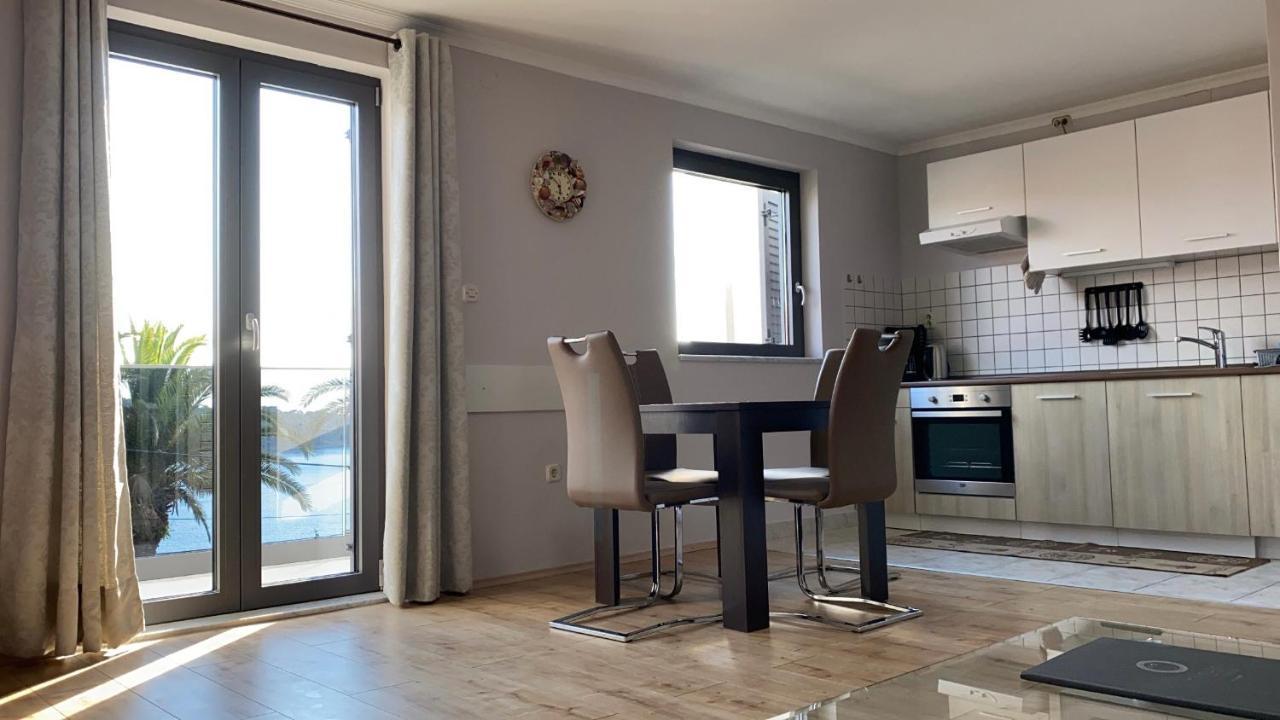 מאלי לוסיניי Apartments Tasha מראה חיצוני תמונה