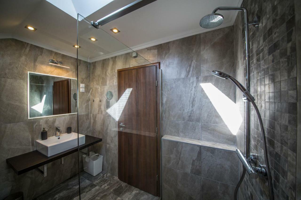 מאלי לוסיניי Apartments Tasha מראה חיצוני תמונה